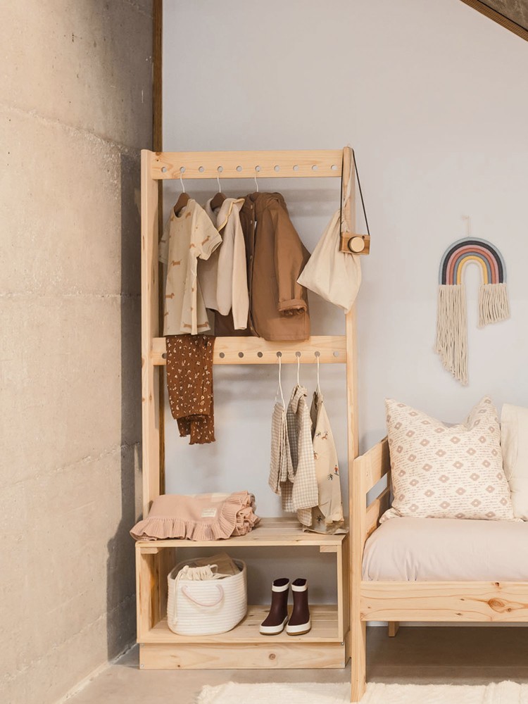 Burro para ropa infantil Montessori | LUFE 2