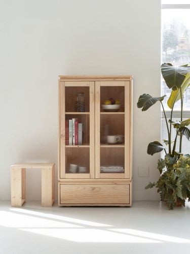 Vitrina expositora de cristal y madera con cajón 78x143 LIBE | LUFE