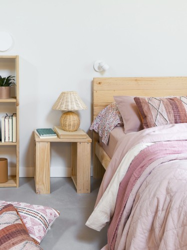 Cabecero con patas de madera para cama de 160 cm | LUFE