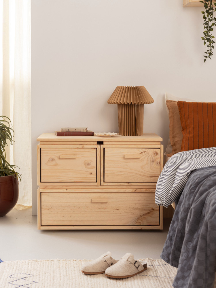 Mesita de noche de madera con 3 cajones 78x59 LIBE | LUFE 2