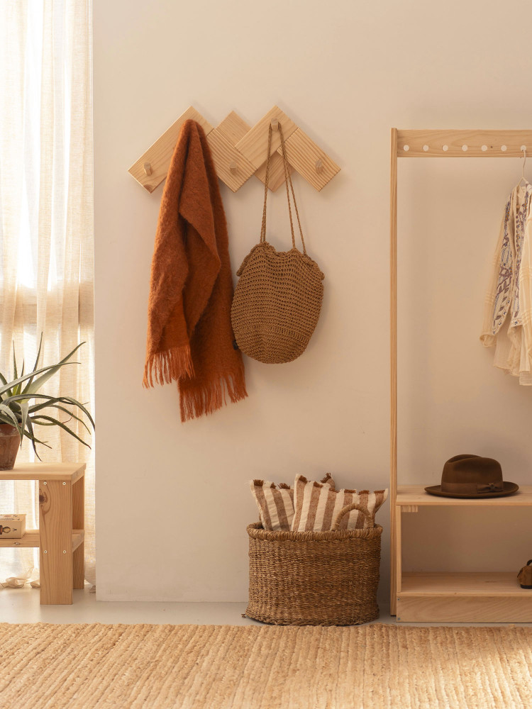 Perchero de pared CIMAS de madera | LUFE 2