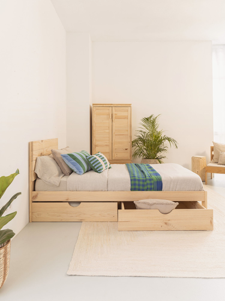 Cama 105 de madera de pino con cabecero y cajones | LUFE 2