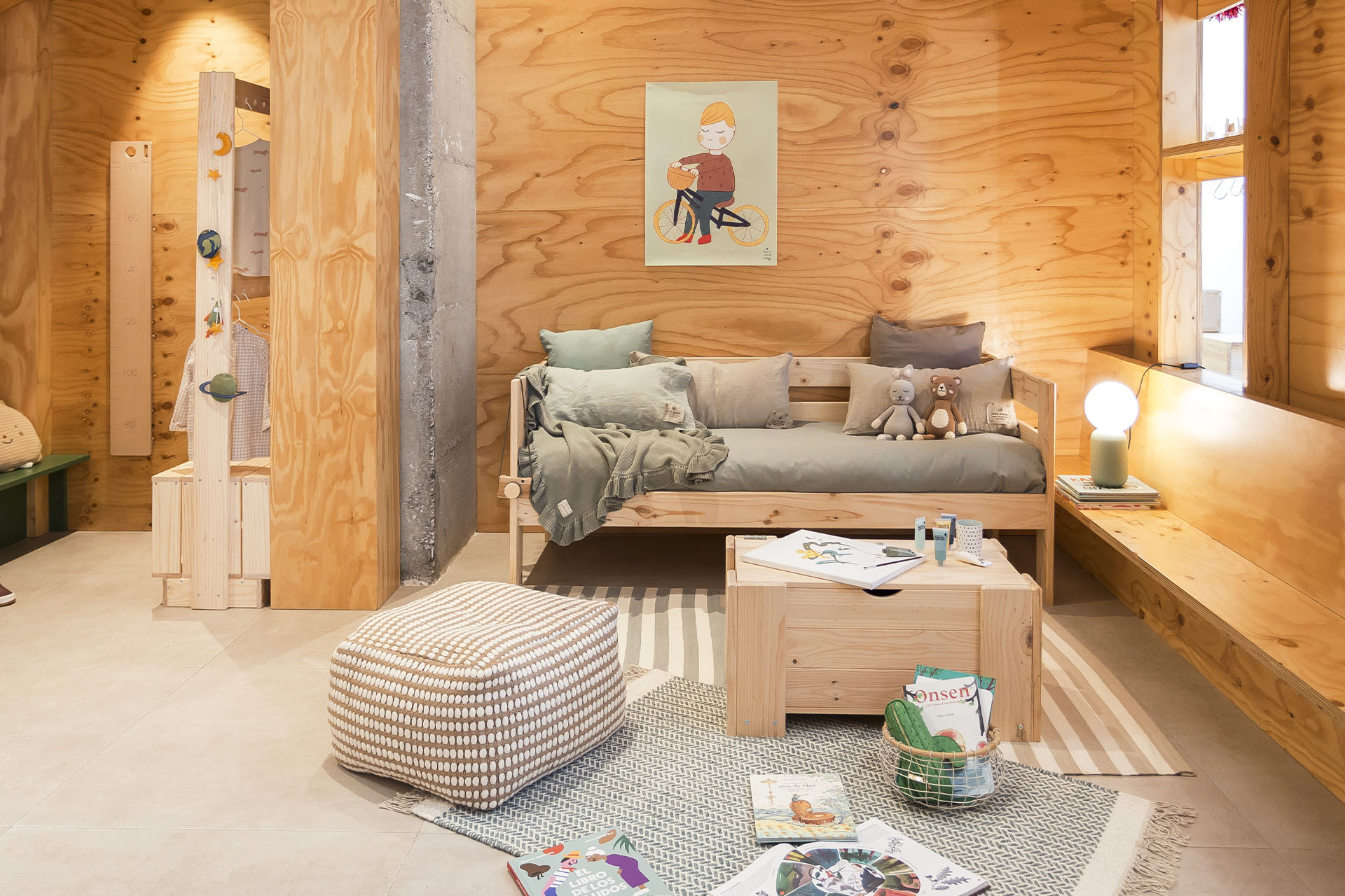 Imagen de ambiente 1 para:Cama sof&aacute; infantil de madera de pino