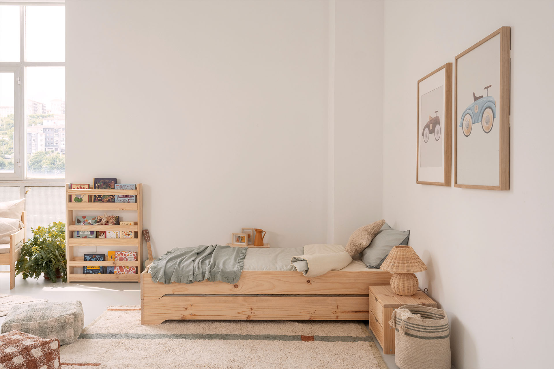 Imagen de ambiente 1 para:Cama apilable de madera de pino