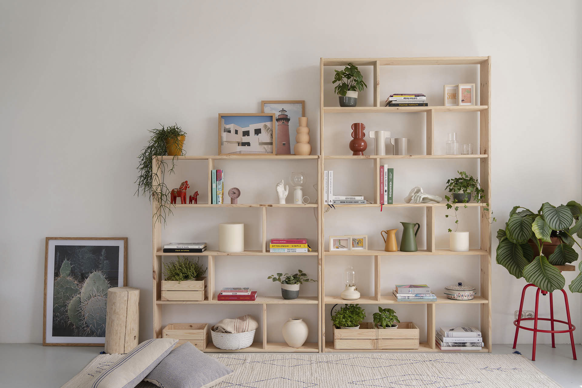 Imagen de ambiente 1 para:Estanter&iacute;a asim&eacute;trica grande de madera natural