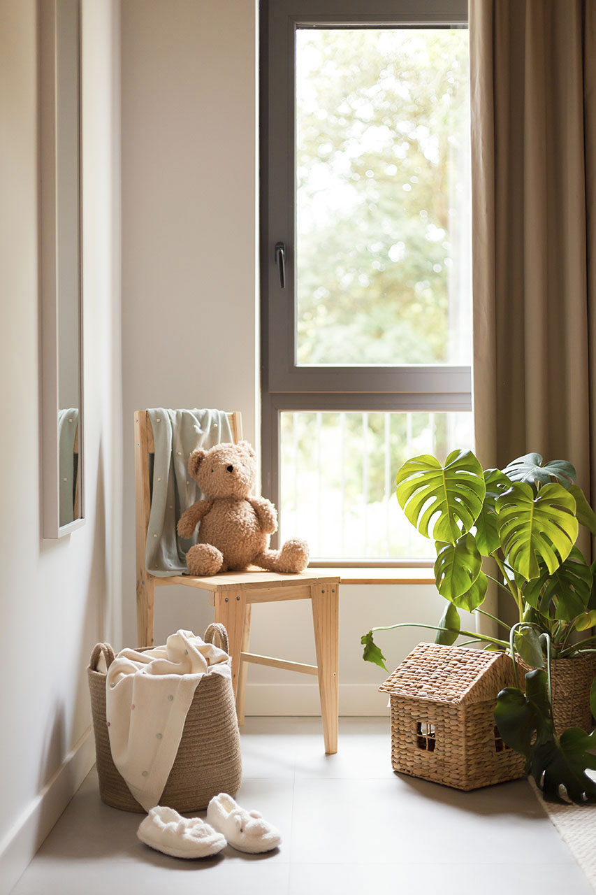 Imagen de ambiente 1 para:Silla de madera de pino