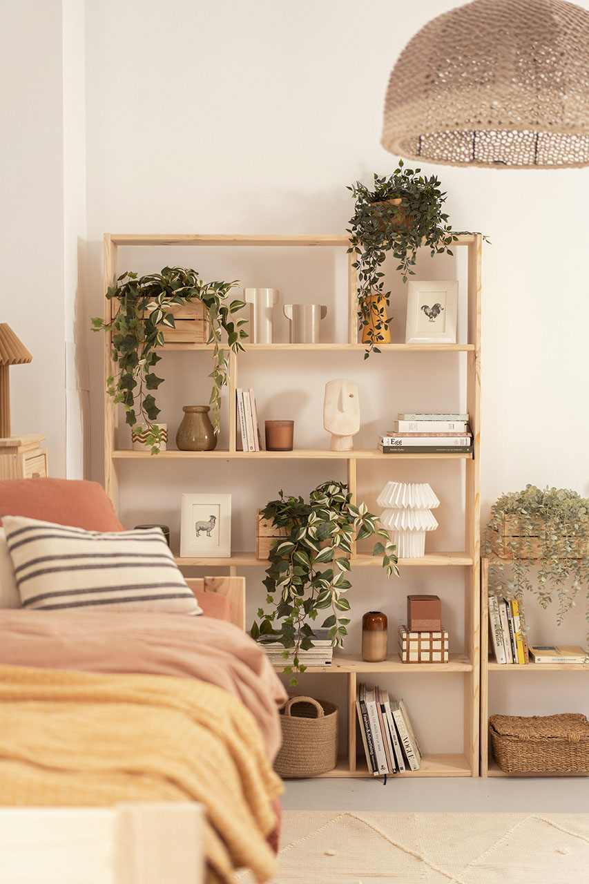 Imagen de ambiente 1 para:Estanter&iacute;a de madera natural