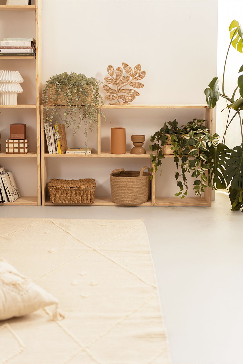 Imagen de ambiente 1 para:Estanter&iacute;a asim&eacute;trica de madera