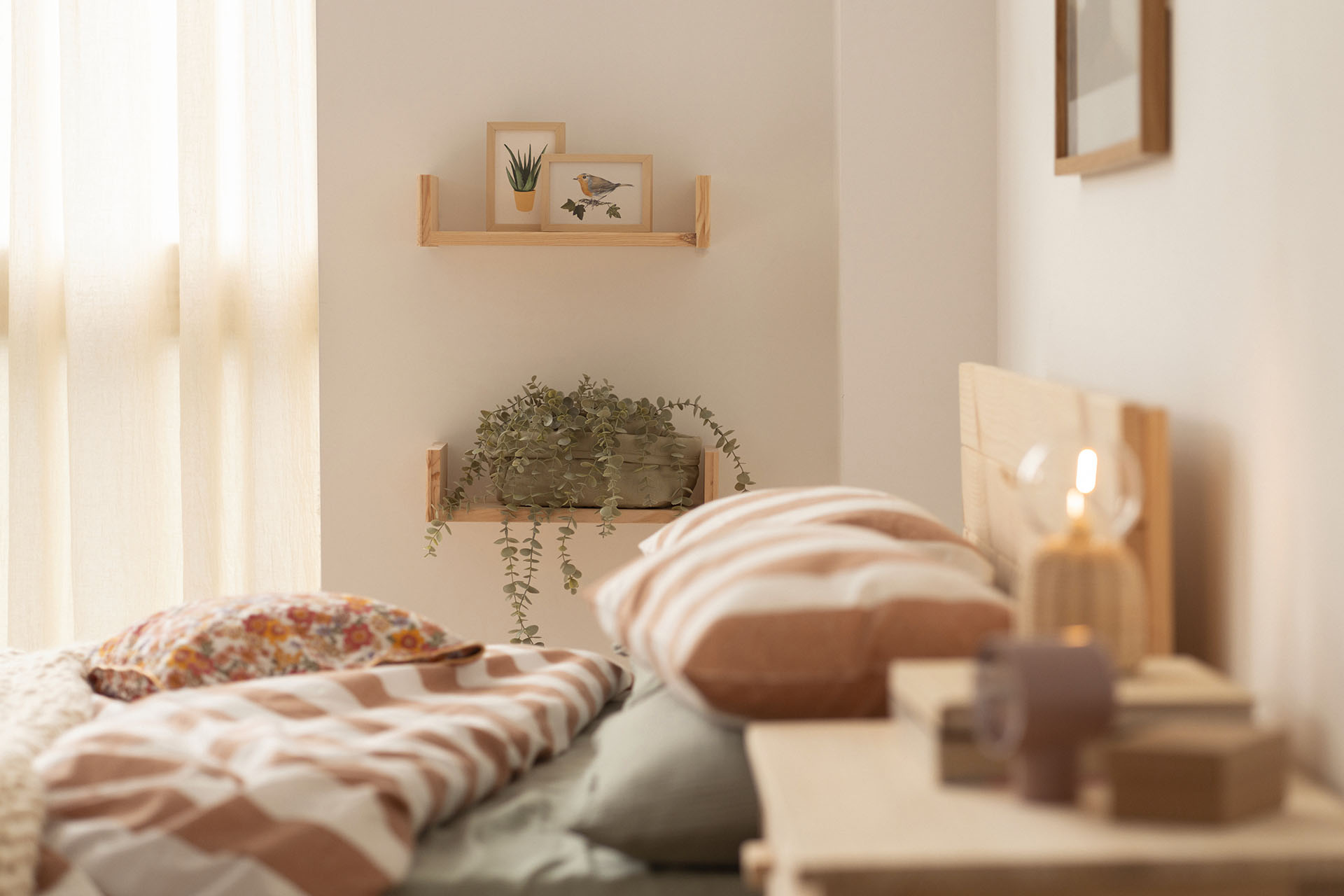 Imagen de ambiente 1 para:Estante flotante de pared de madera