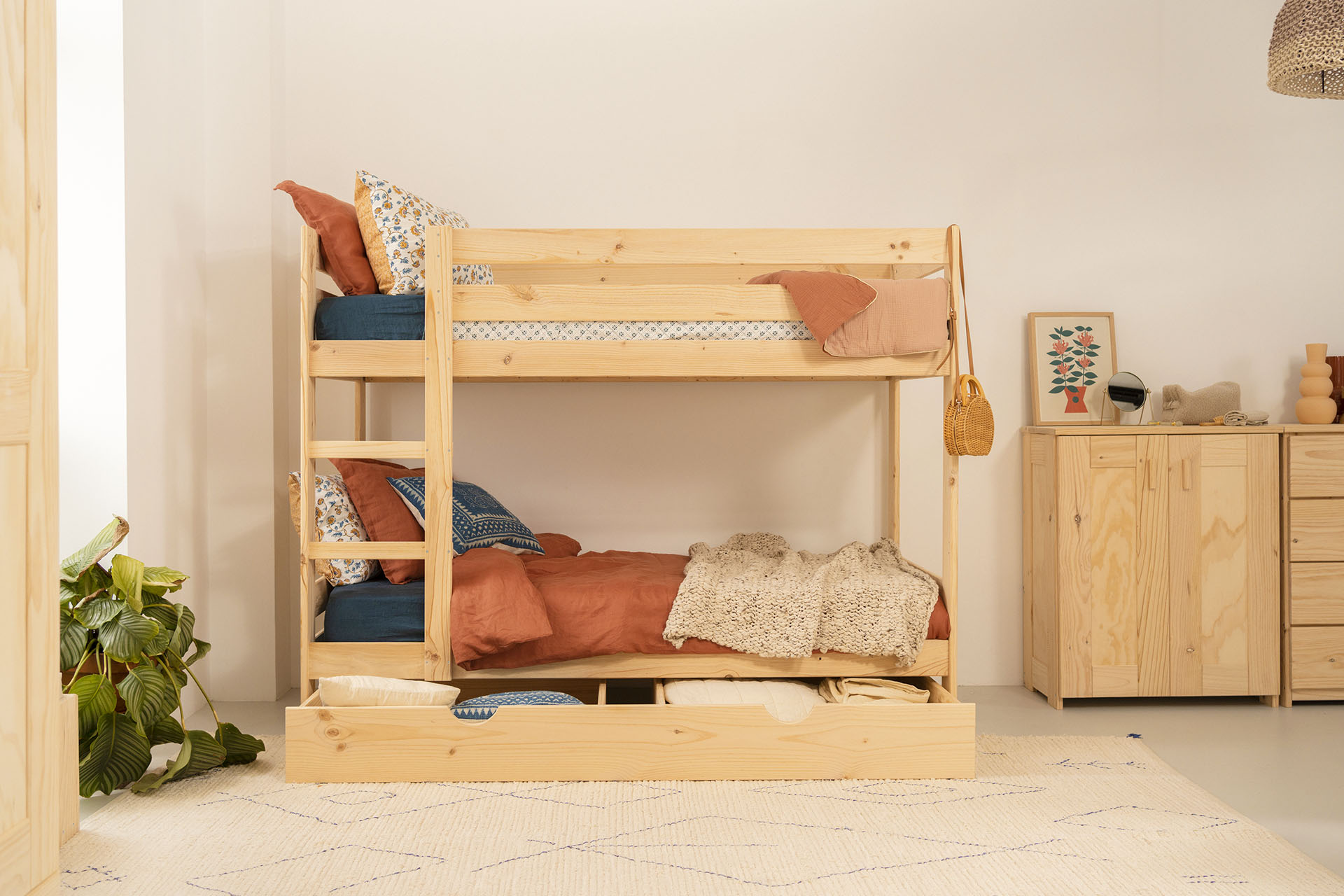 Imagen de ambiente 1 para:Litera de madera natural ecol&oacute;gica