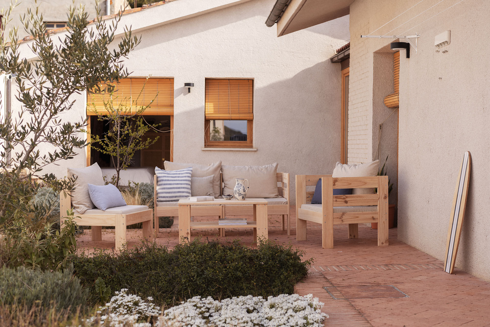 Imagen de ambiente 1 para:Conjuntos de madera para exterior