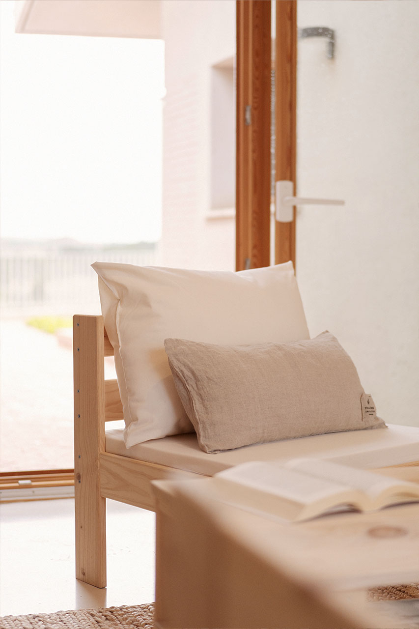 Imagen de ambiente 1 para:Sill&oacute;n modular de madera de pino