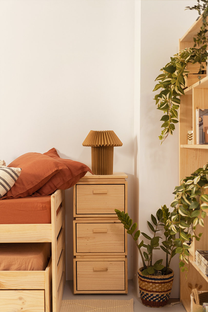 Imagen de ambiente 1 para:Cajonera columna de madera