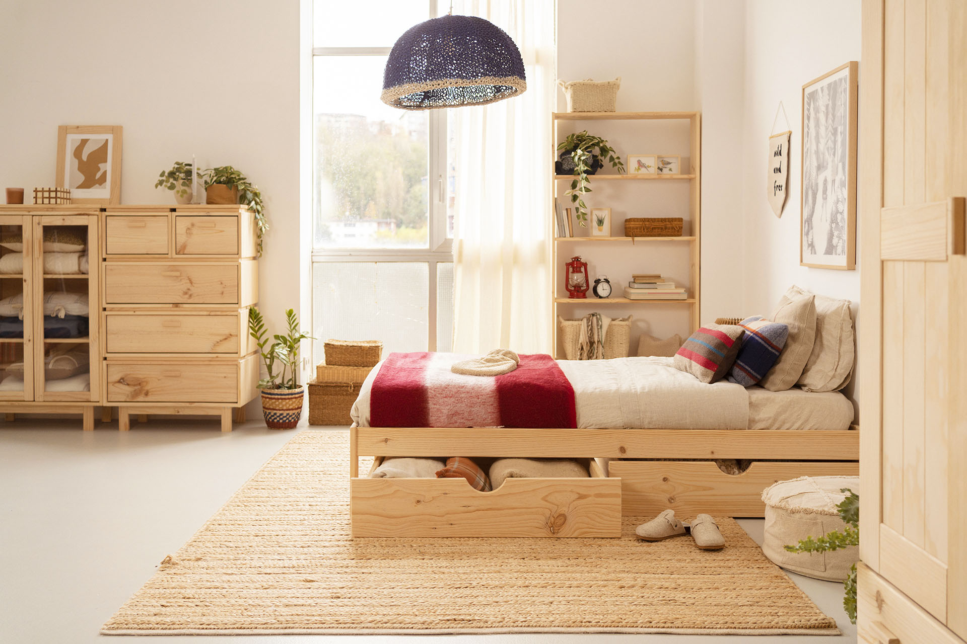 Imagen de ambiente 1 para:Cama para colch&oacute;n de 80 con cajones