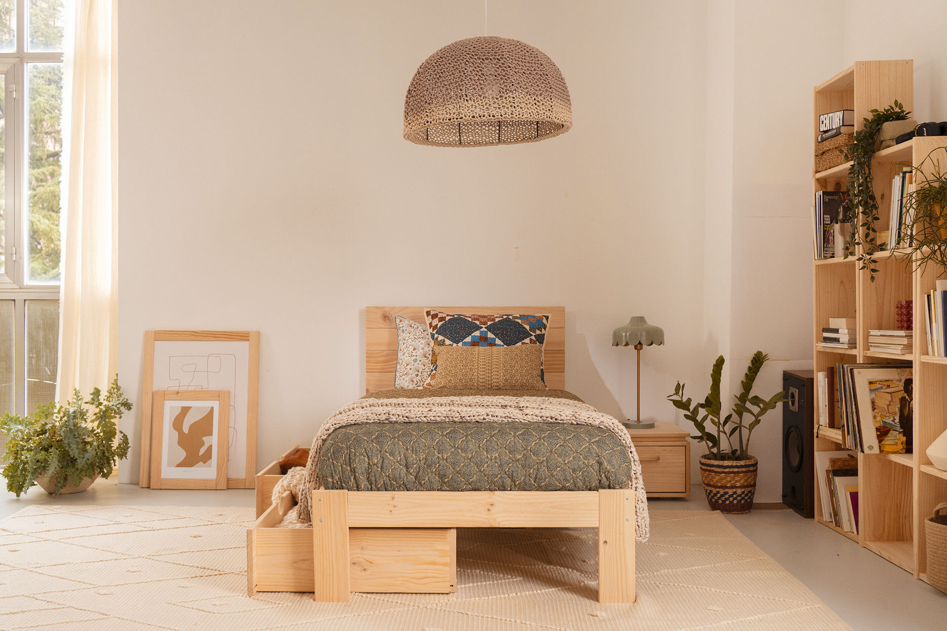 Imagen de ambiente 1 para:Cama de madera natural para colch&oacute;n de 80