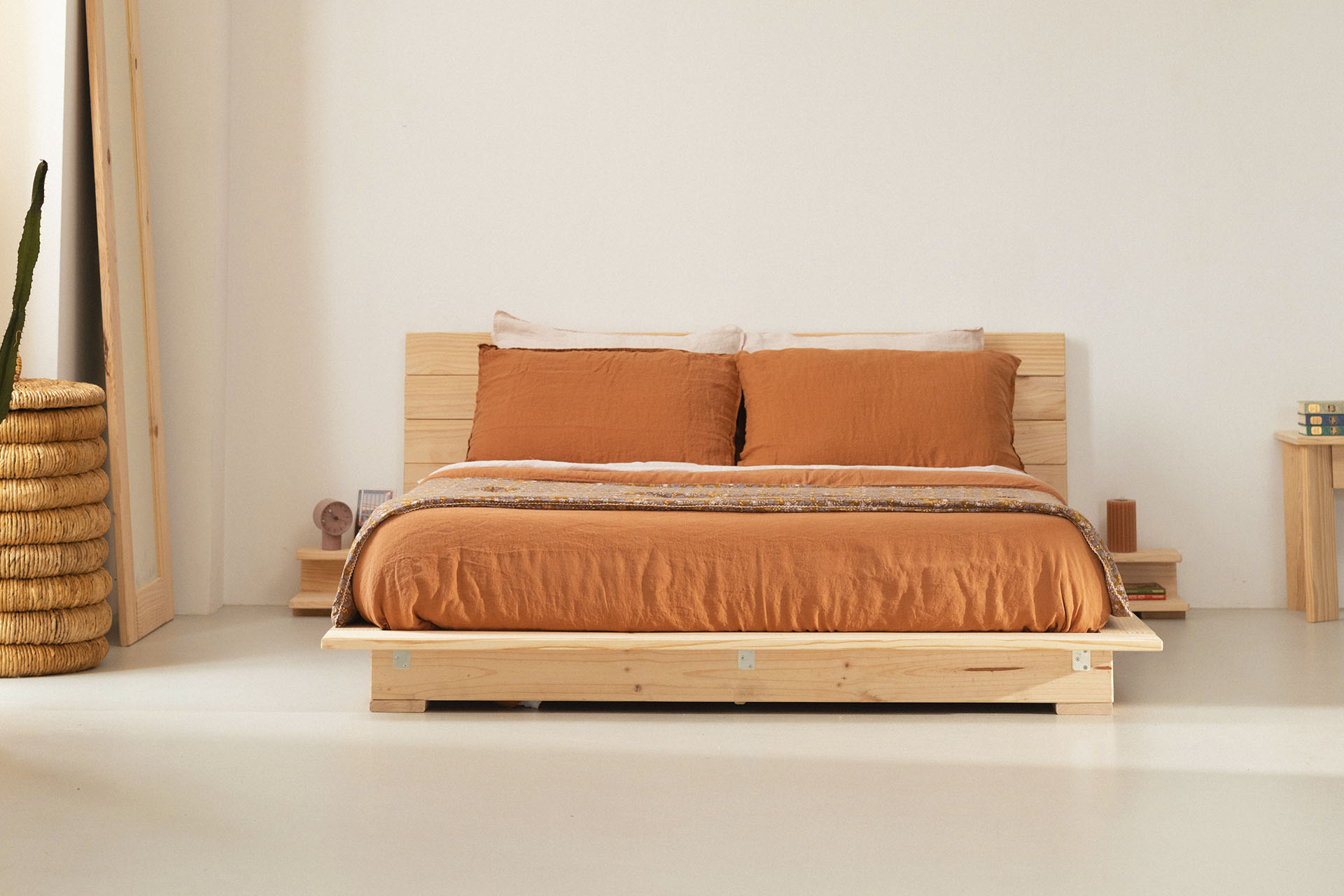 Imagen de ambiente 1 para:Cama tatami estilo japon&eacute;s de madera