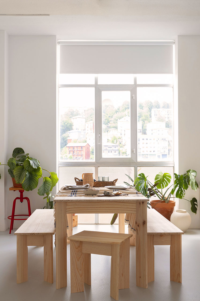 Imagen de ambiente 1 para:mesa de comedor de madera natural