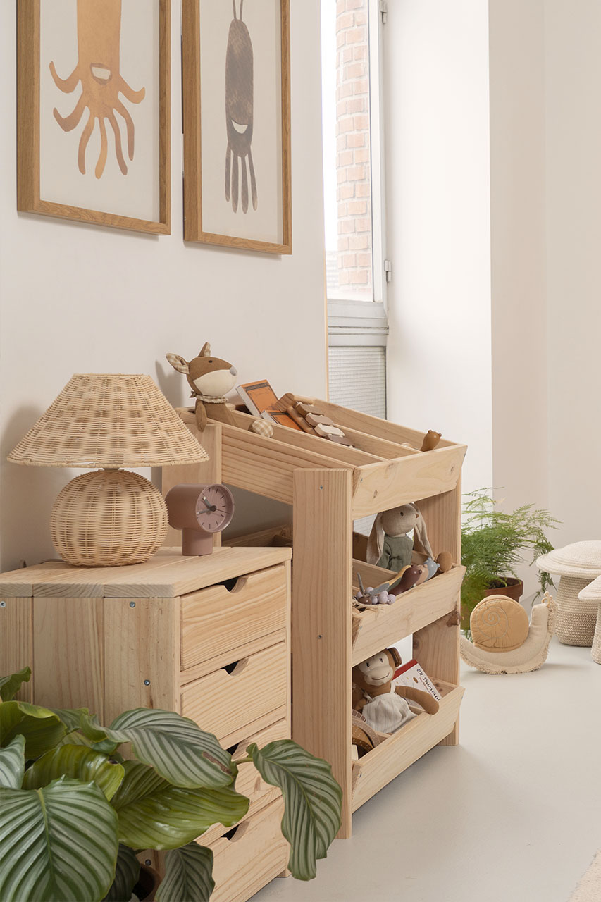 Imagen de ambiente 1 para:Cajonera infantil de madera de pino