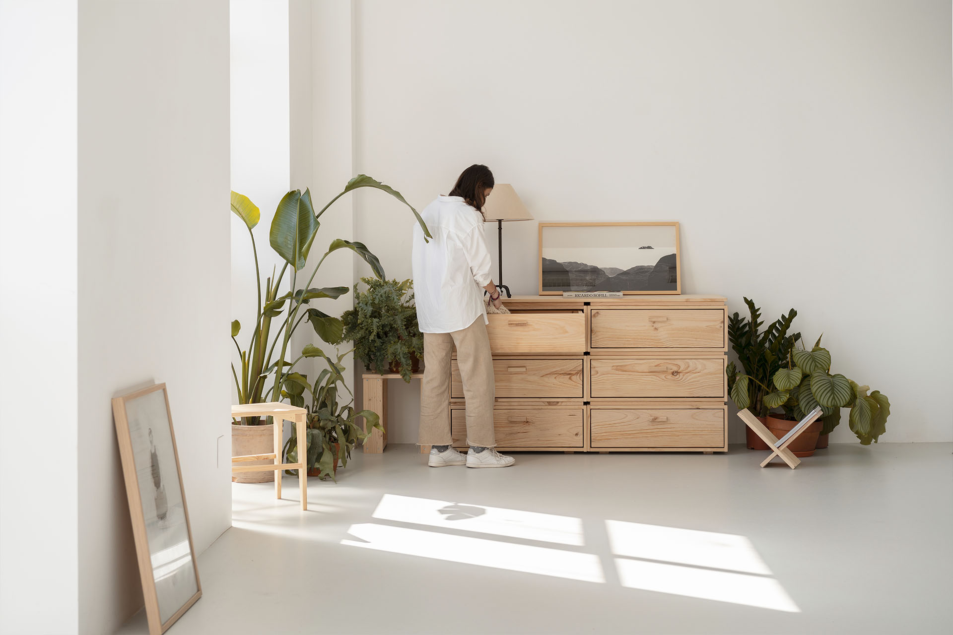 Imagen de ambiente 1 para:C&oacute;moda modular de madera de pino