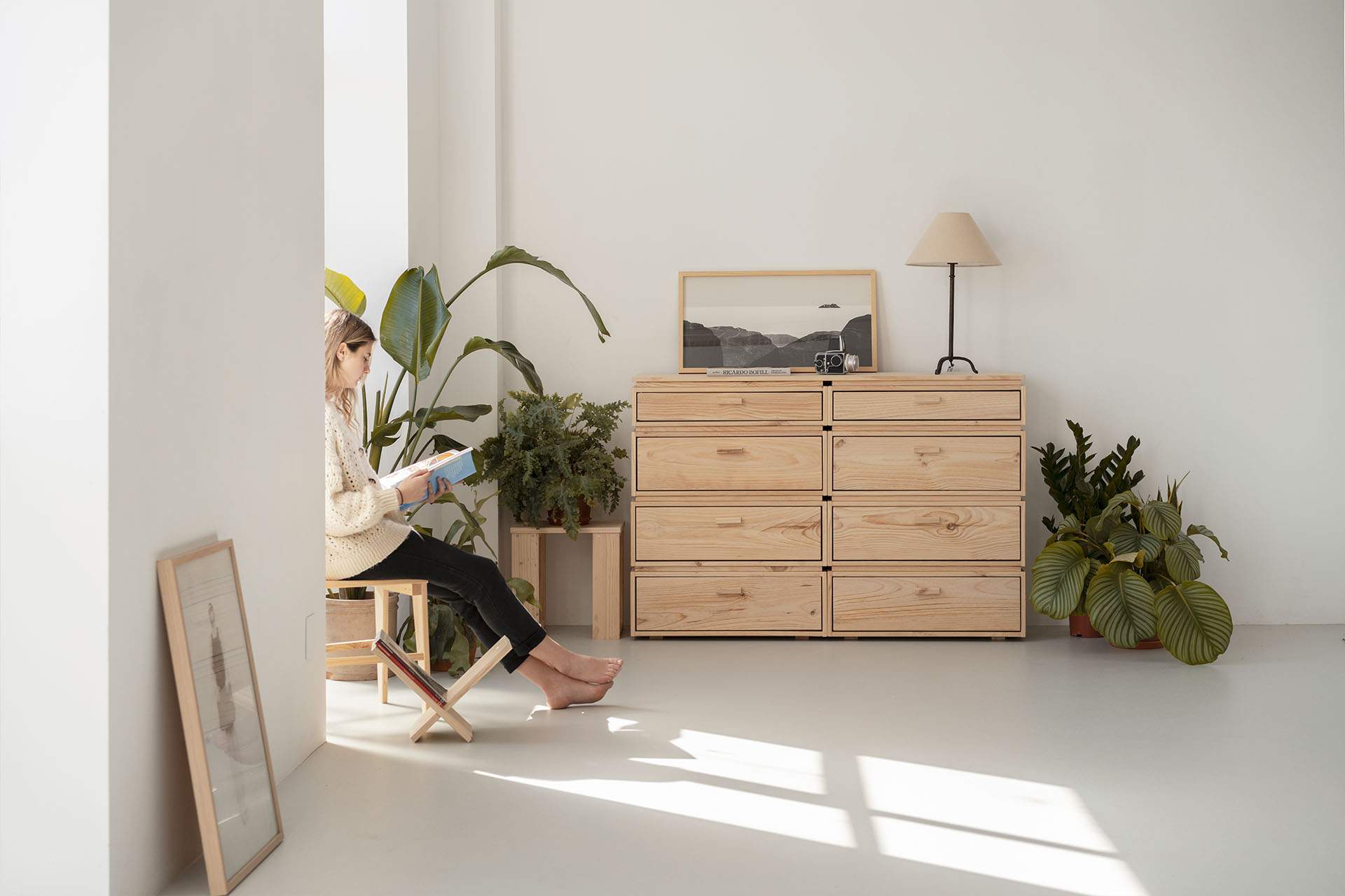 Imagen de ambiente 1 para:Cajonera modular de madera natural