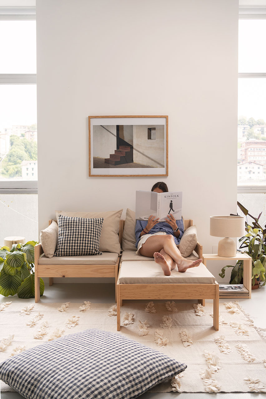 Imagen de ambiente 2 para:Puff modular de madera natural