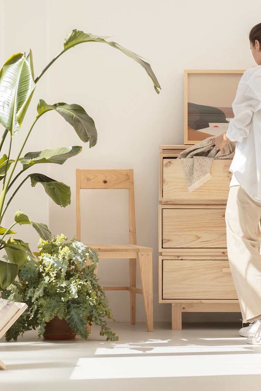 Imagen de ambiente 2 para:Silla de madera natural