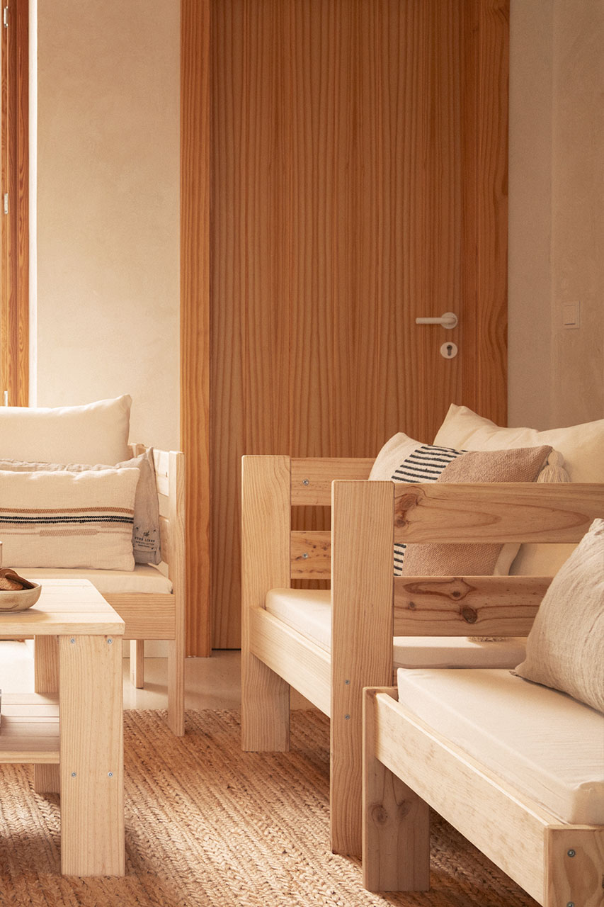 Imagen de ambiente 2 para:Sill&oacute;n modular de madera