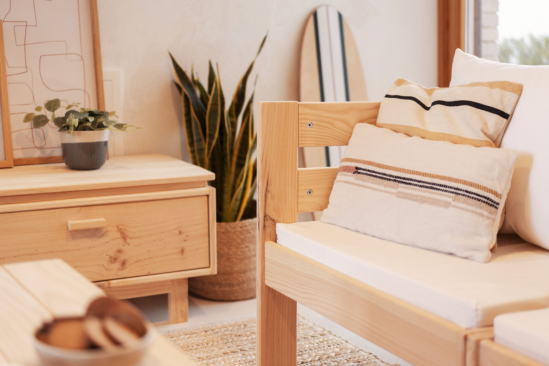 Imagen de ambiente 2 para:Conjunto sof&aacute; de modular de madera