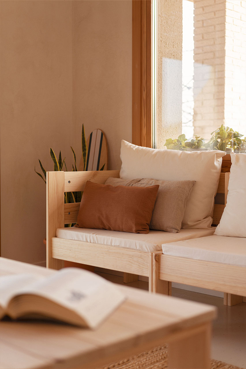 Imagen de ambiente 2 para:Sof&aacute; modular tresillo de madera