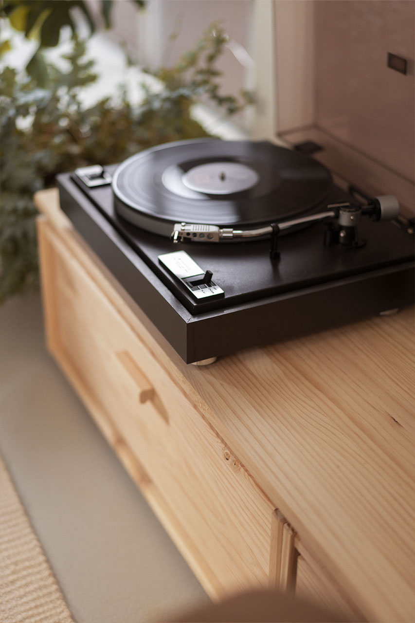 Imagen de ambiente 2 para:Cajonera de madera natural