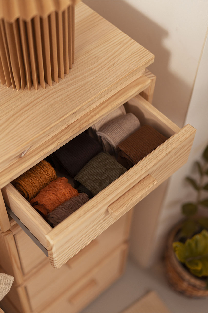 Imagen de ambiente 2 para:Cajonera vertical de madera