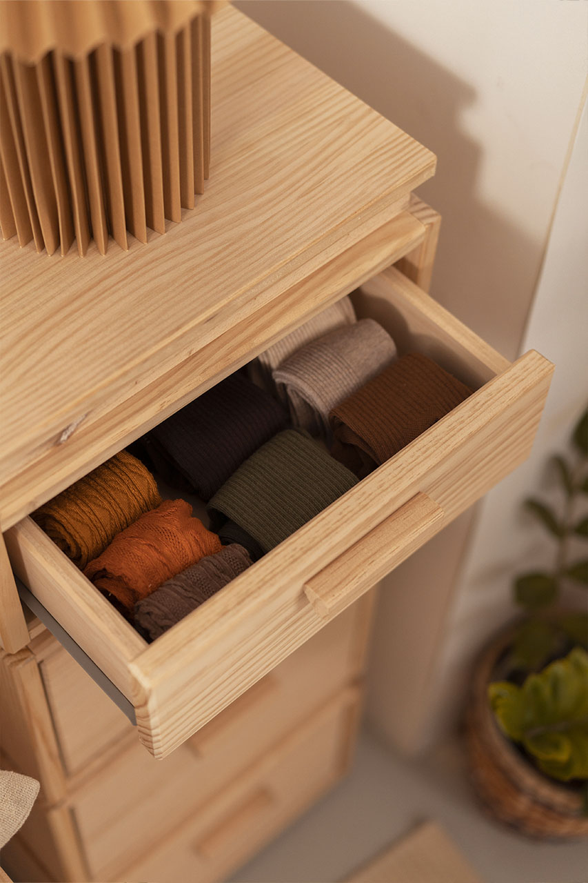 Imagen de ambiente 2 para:Cajonera alta de madera natural