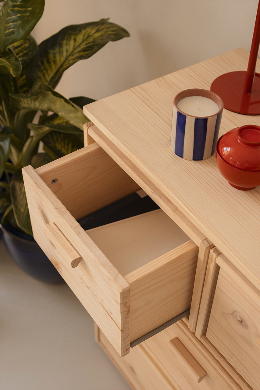Imagen de ambiente 2 para:Cajonera de madera natural