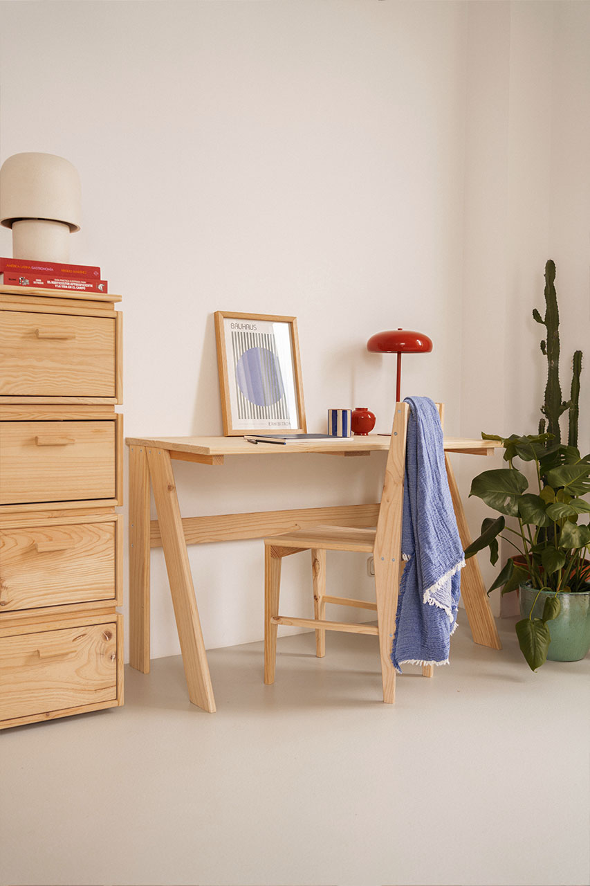 Imagen de ambiente 2 para:Mesa de escritorio de madera natural