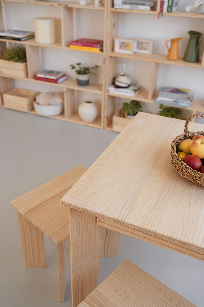 Imagen de ambiente 2 para:banco taburete peque&ntilde;o de madera