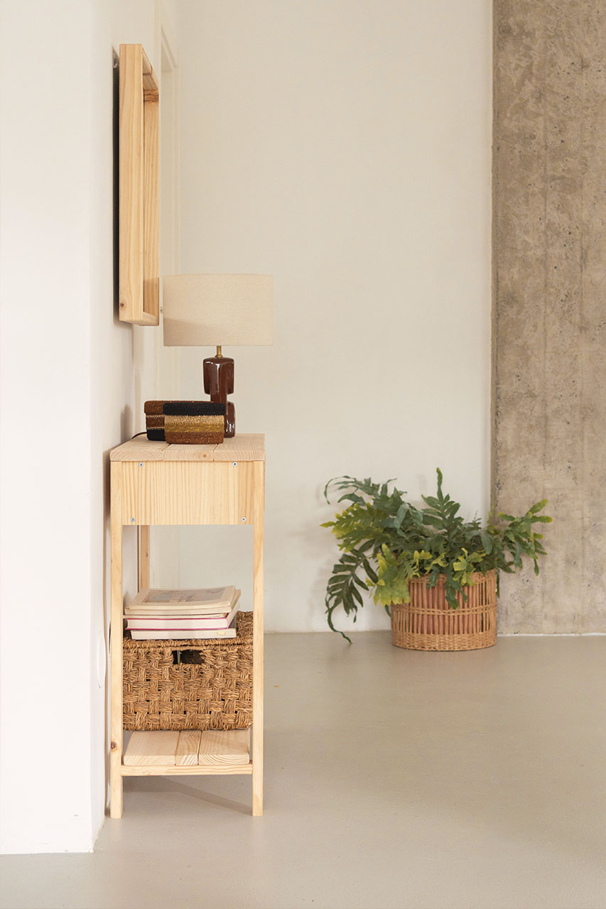 Imagen de ambiente 2 para:Mueble para recibidor de madera natural