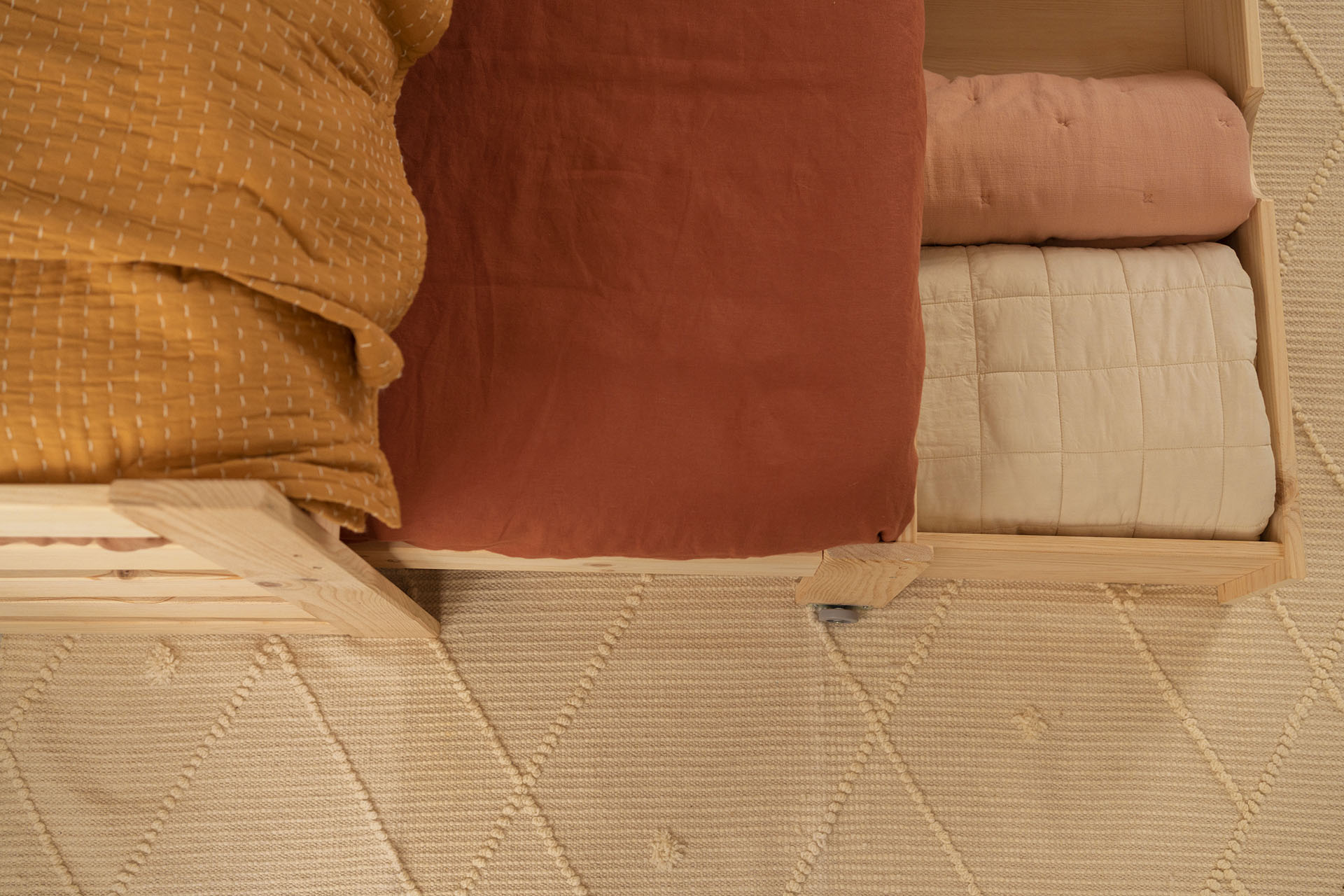 Imagen de ambiente 2 para:Cama nido con caj&oacute;n de almacenaje