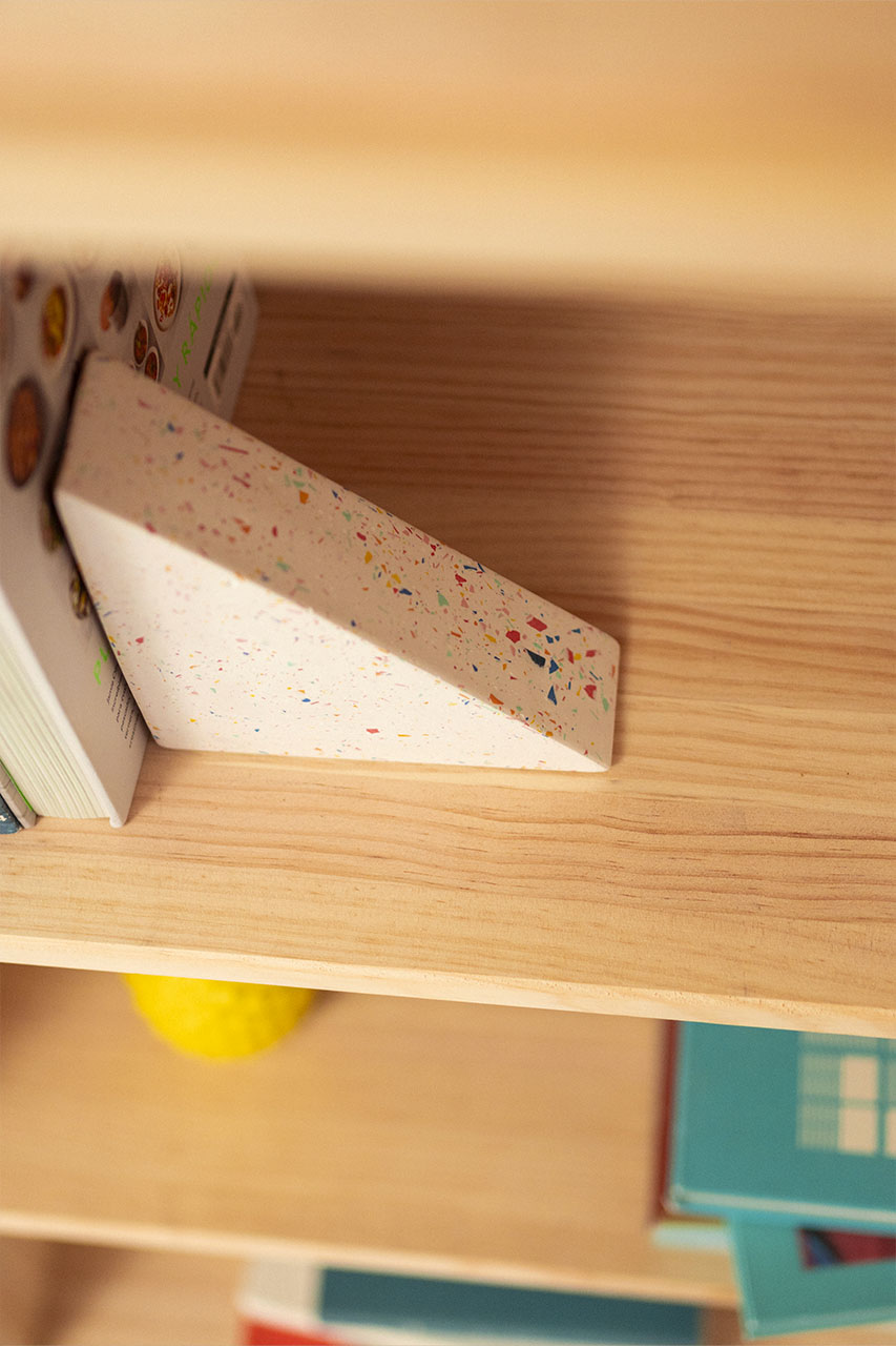 Imagen de ambiente 2 para:Estanter&iacute;a baja librer&iacute;a de madera natural