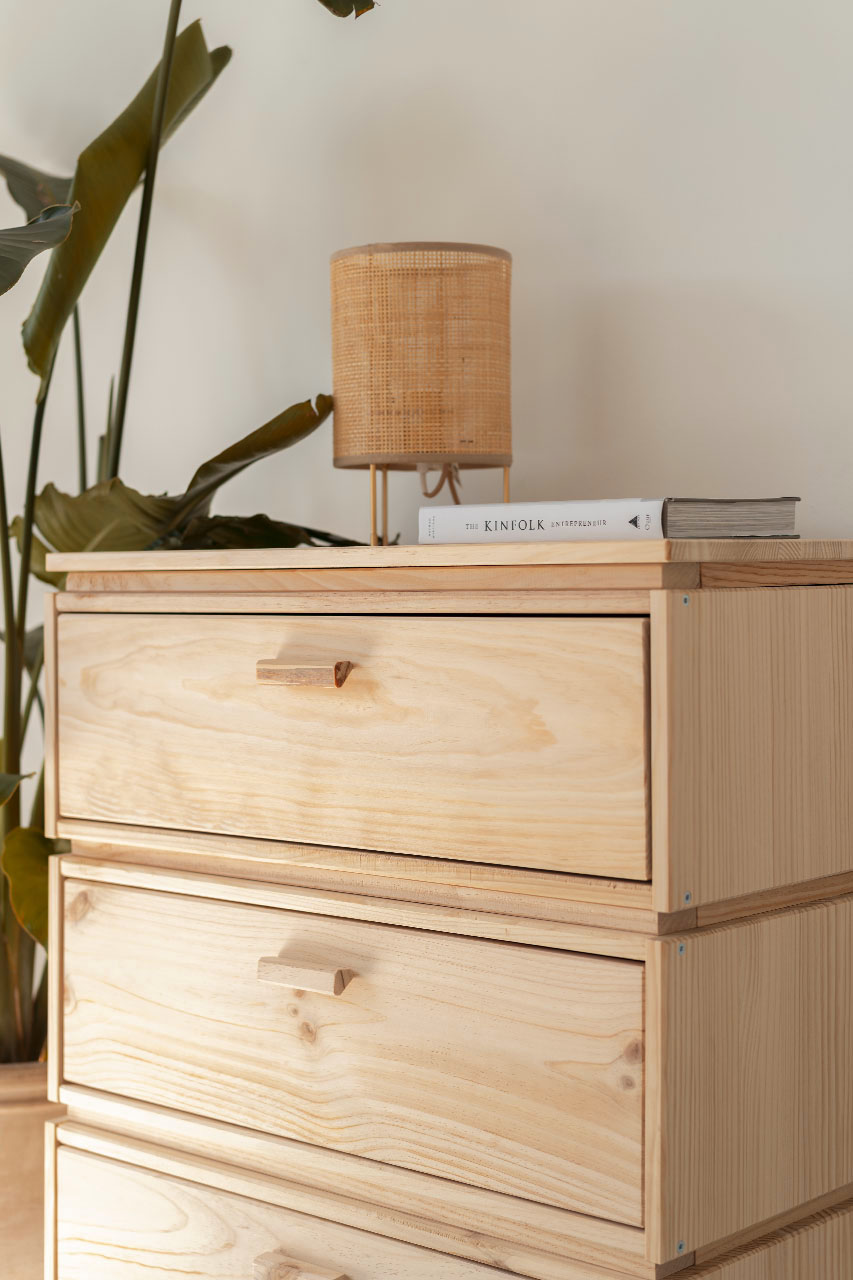 Imagen de ambiente 2 para:Cajonera modular de madera maciza