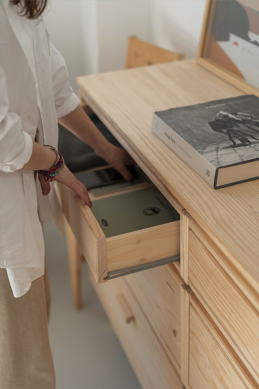 Imagen de ambiente 2 para:Muebles modulares de madera maciza