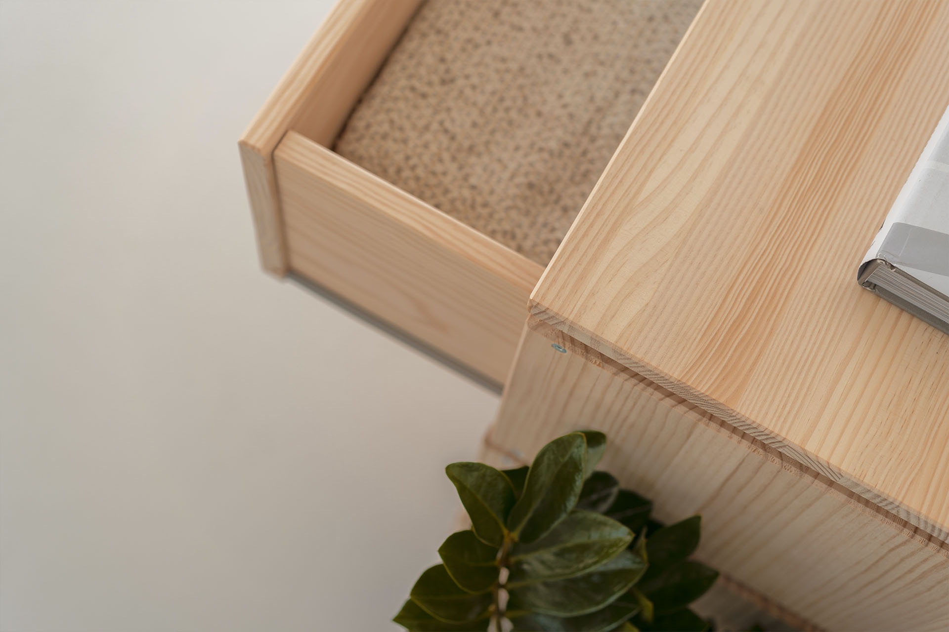 Imagen de ambiente 2 para:Muebles modulares de madera sostenible