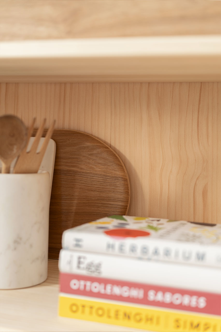 Imagen de ambiente 3 para:Vitrina modular de madera natural