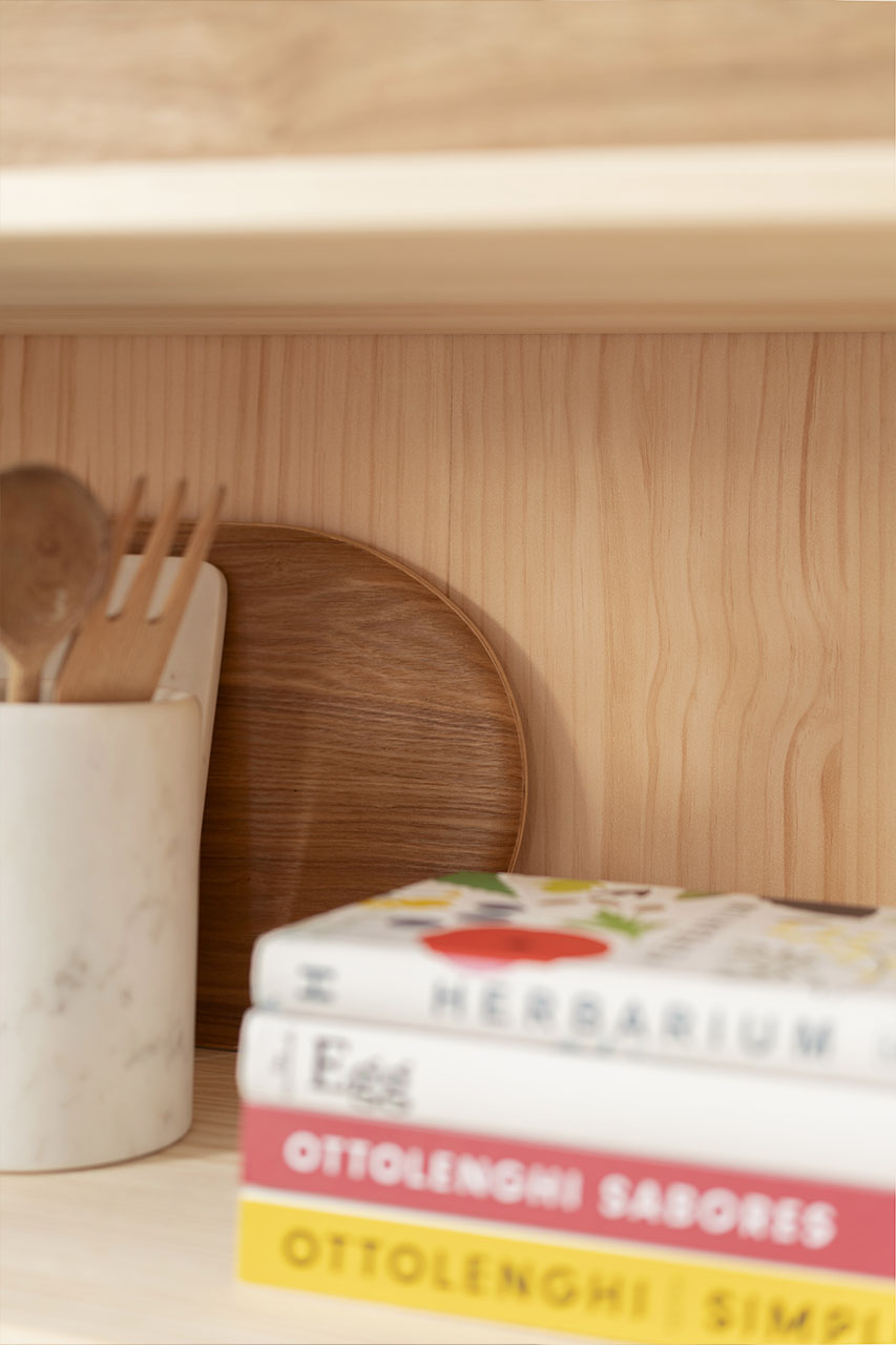Imagen de ambiente 3 para:Vitrina modular de madera ecol&oacute;gica