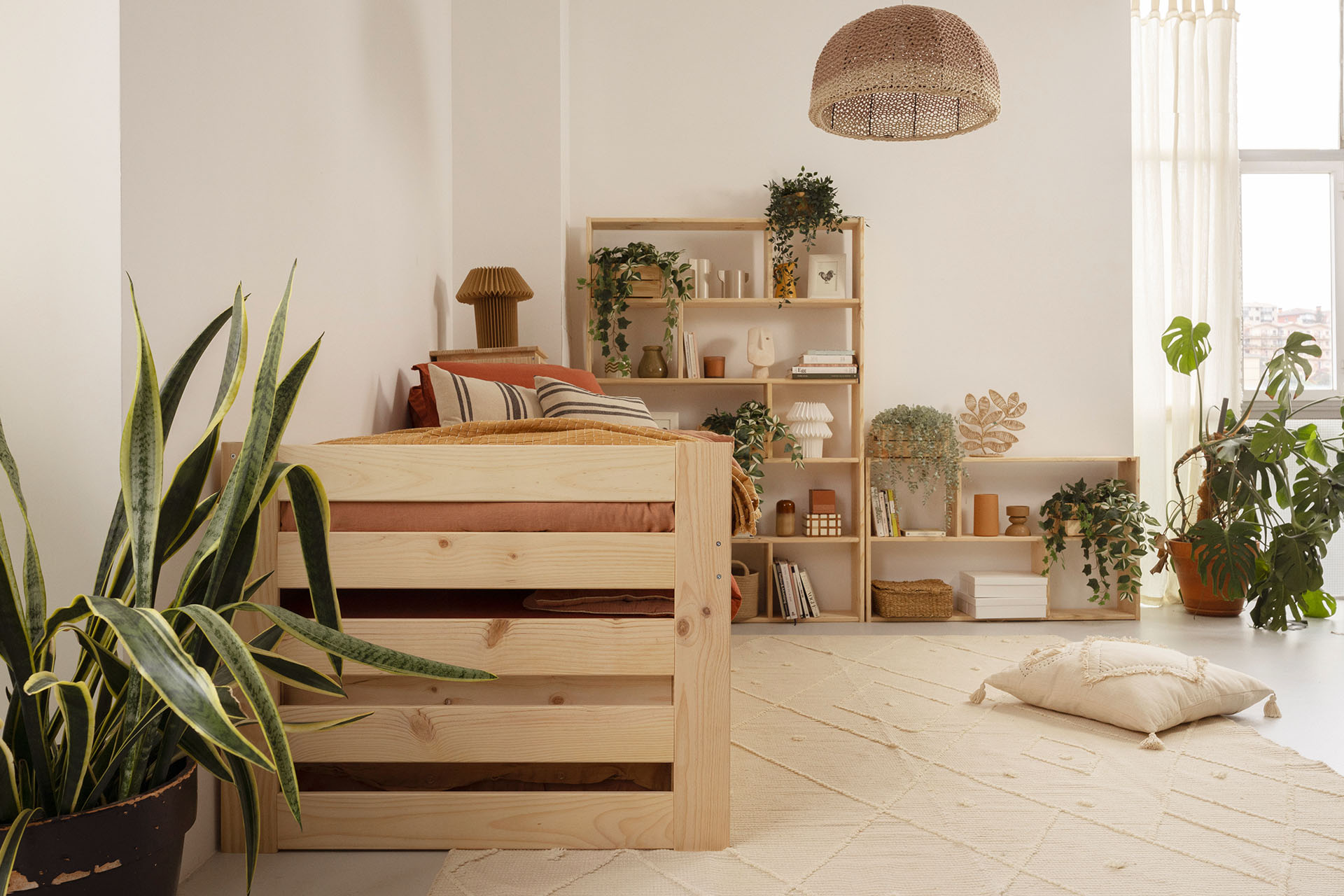 Imagen de ambiente 3 para:Estanter&iacute;a de madera de pino