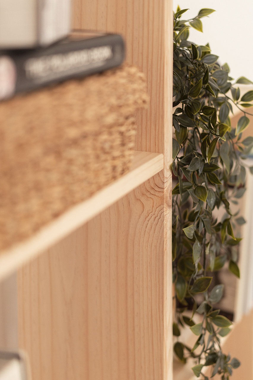 Imagen de ambiente 2 para:Estanter&iacute;a de madera natural