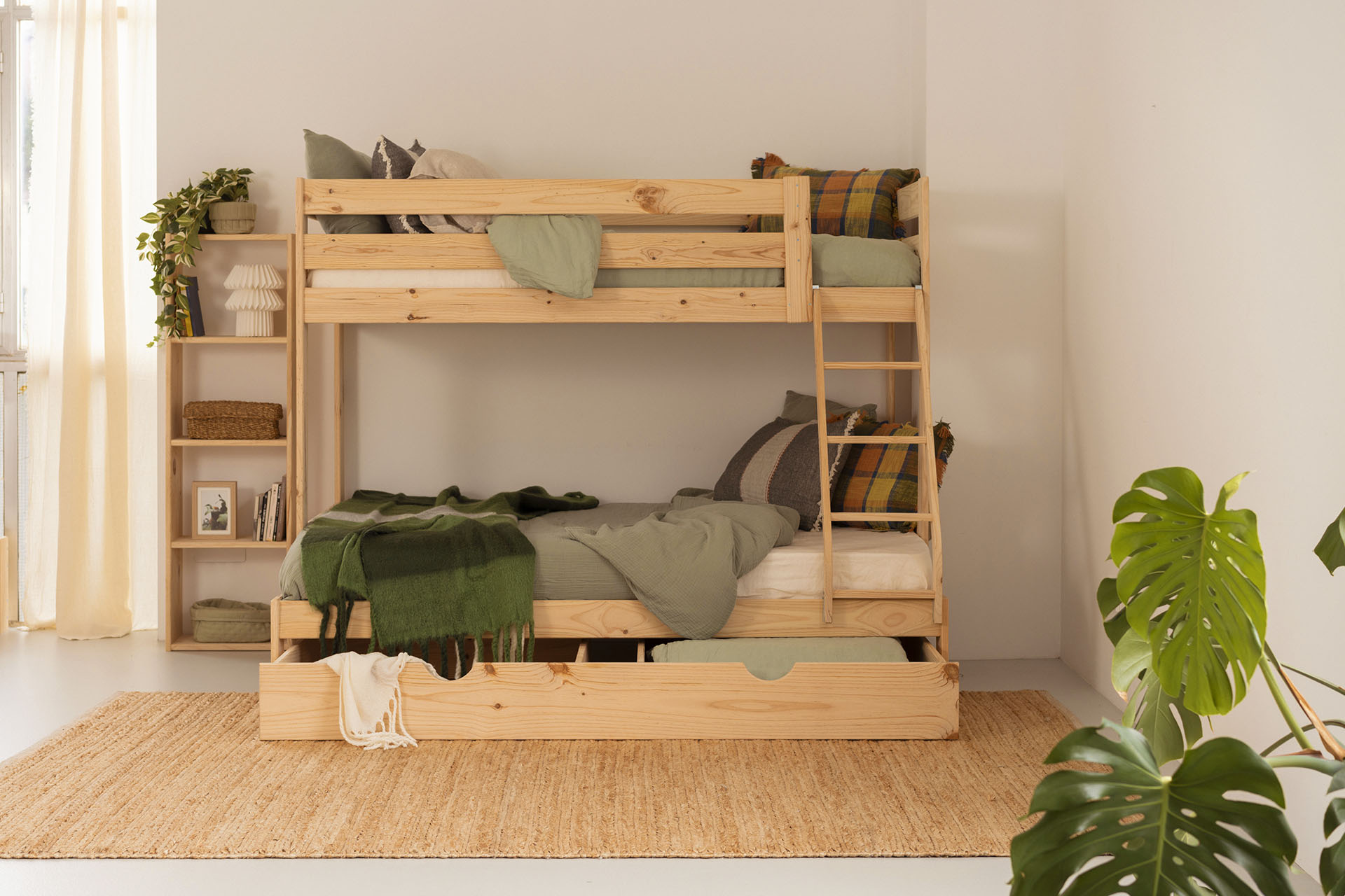 Imagen de ambiente 3 para:Litera de matrimonio con caj&oacute;n