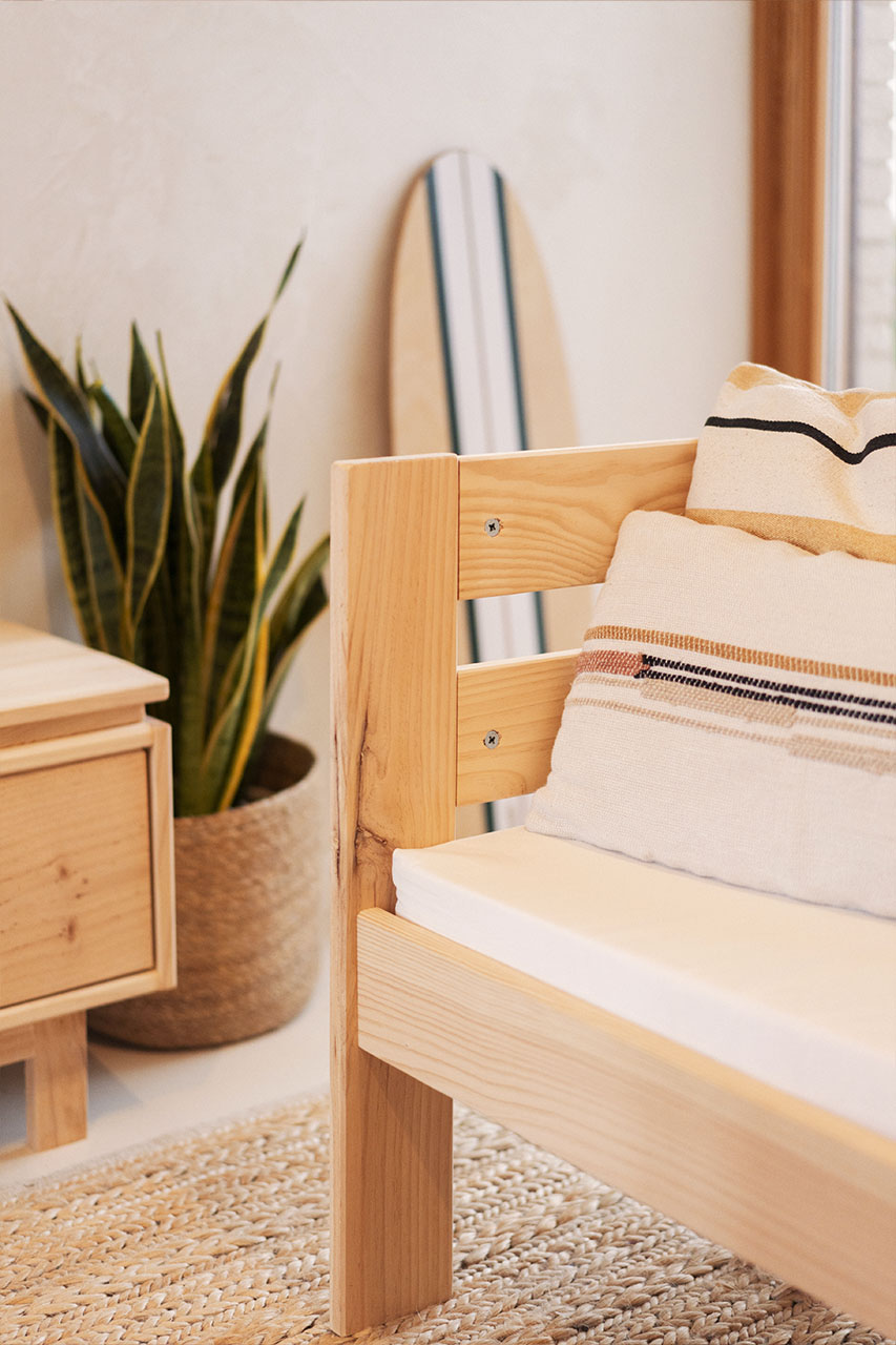 Imagen de ambiente 3 para:Sill&oacute;n de madera de estilo n&oacute;rdico