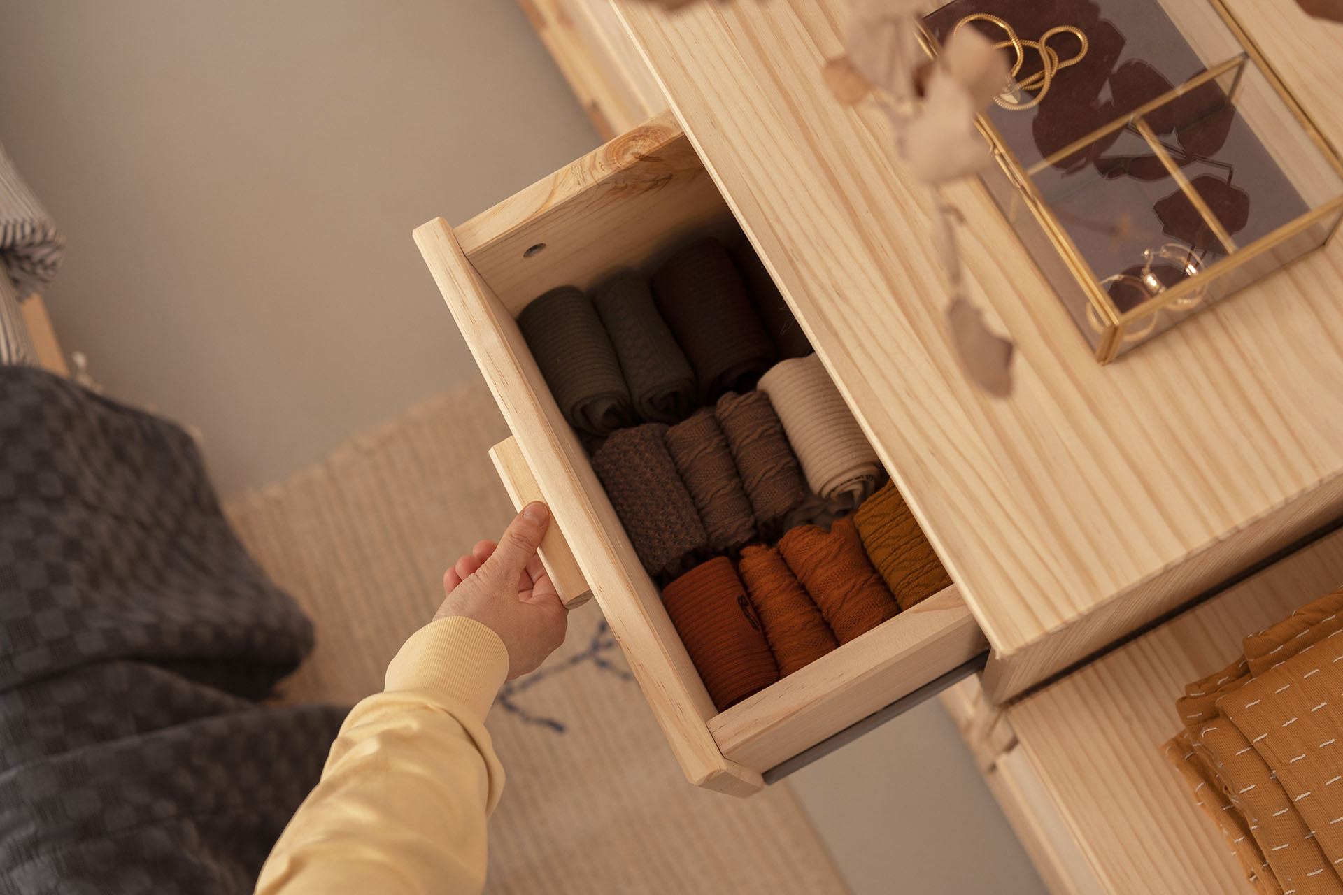 Imagen de ambiente 3 para:C&oacute;moda de madera natural