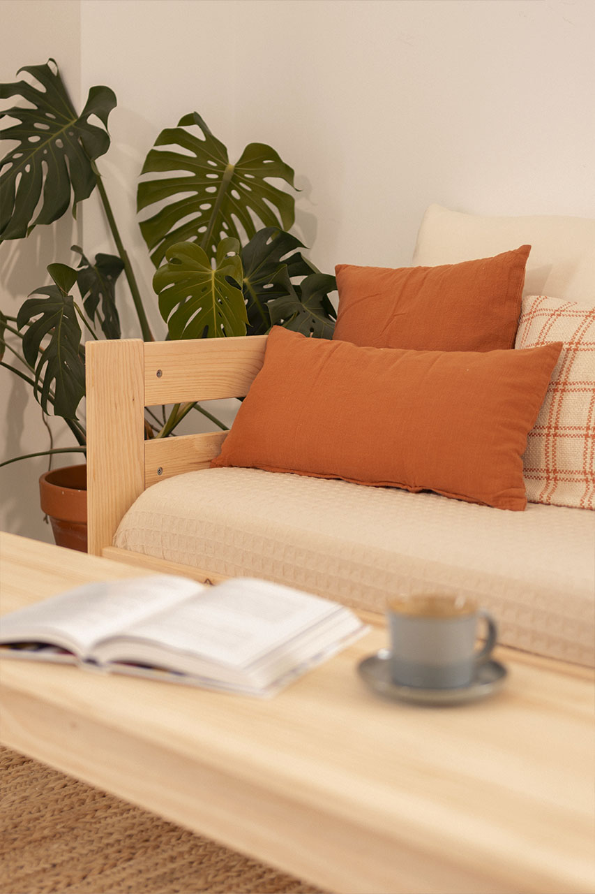 Imagen de ambiente 3 para:Sof&aacute; cama de madera
