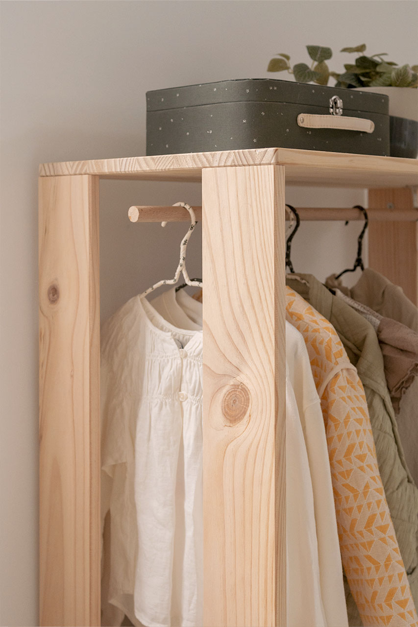 Imagen de ambiente 4 para:Armario Montessori de madera maciza